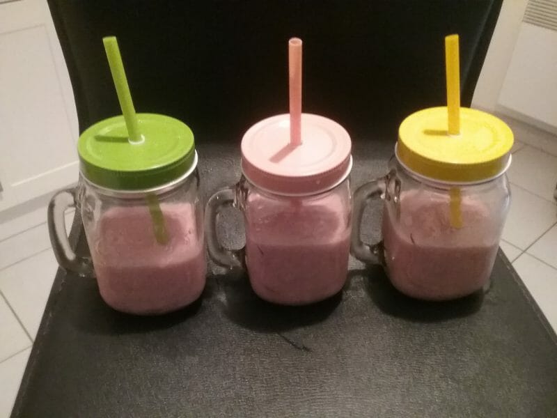 Cliquez pour zoomer ! Milk-shake fraise banane Thermomix par Lou4