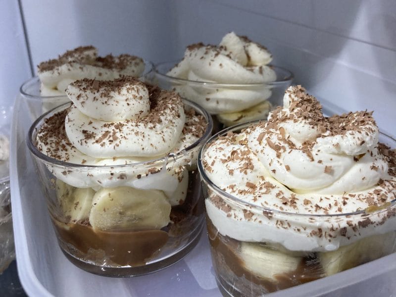 Cliquez pour zoomer ! Verrines banane, confiture de lait et chantilly Thermomix par Denixa