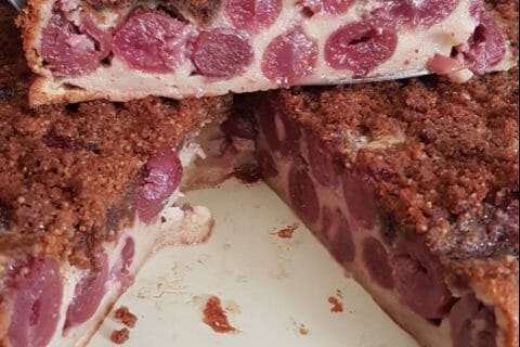 Cliquez pour zoomer ! Clafoutis cerises, noisettes et crumble spéculoos au Thermomix