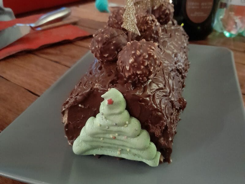 Cliquez pour zoomer ! Bûche Ferrero Rocher Thermomix par clairexyz