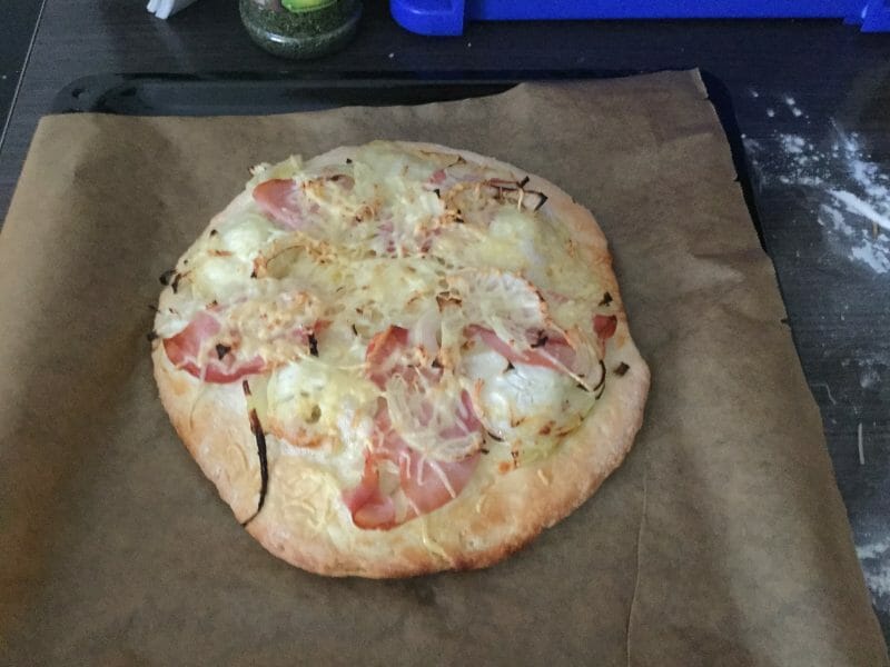 Cliquez pour zoomer ! Fougasse chèvre et lardons Thermomix par lapuce41