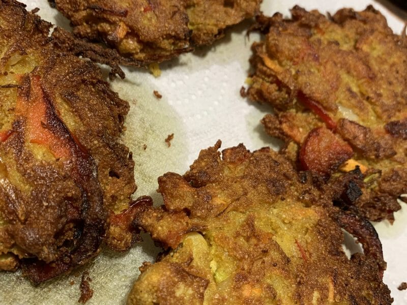 Cliquez pour zoomer ! Beignets d’oignons à l’indienne – Bhajis Thermomix par Dorothee_Josefa