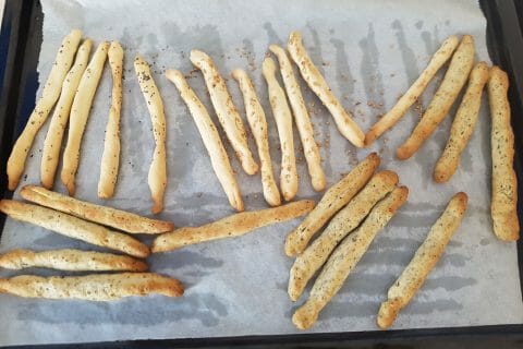 Cliquez pour zoomer ! Gressins parmesan basilic au Thermomix