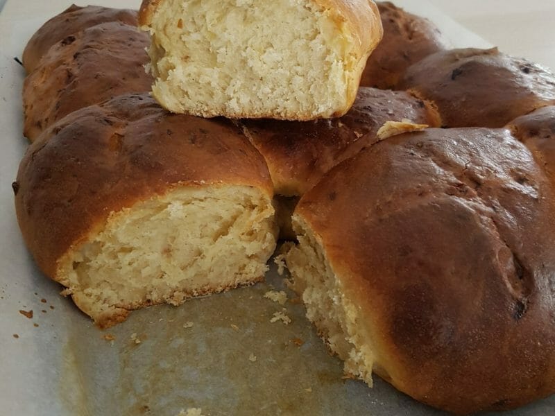 Cliquez pour zoomer ! Hot cross buns – petits pains anglais de Pâques Thermomix par Djuna