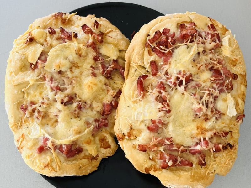 Cliquez pour zoomer ! Fougasse chèvre et lardons Thermomix par krabs