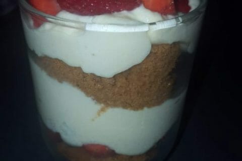 Cliquez pour zoomer ! Tiramisu aux framboises et spéculoos Thermomix par MllxLauriane