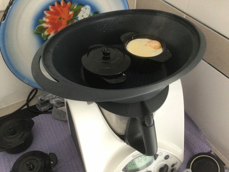 Cliquez pour zoomer ! Oeufs cocotte épinards et chorizo Thermomix par Elo_8