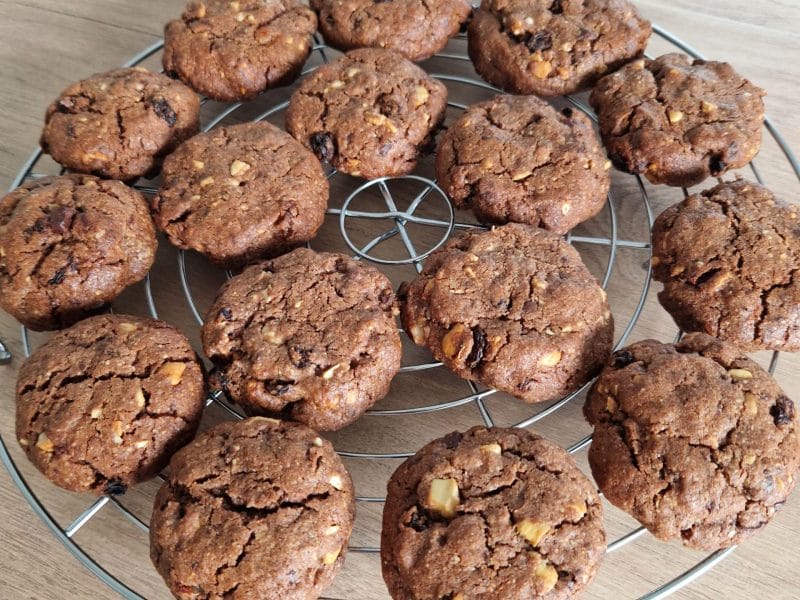 Cliquez pour zoomer ! Biscuits chocolat, raisins et noisettes Thermomix par Murmur