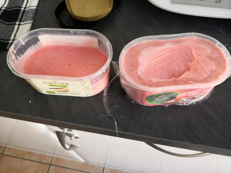 Cliquez pour zoomer ! Glace à la fraise Thermomix par Khadijaz