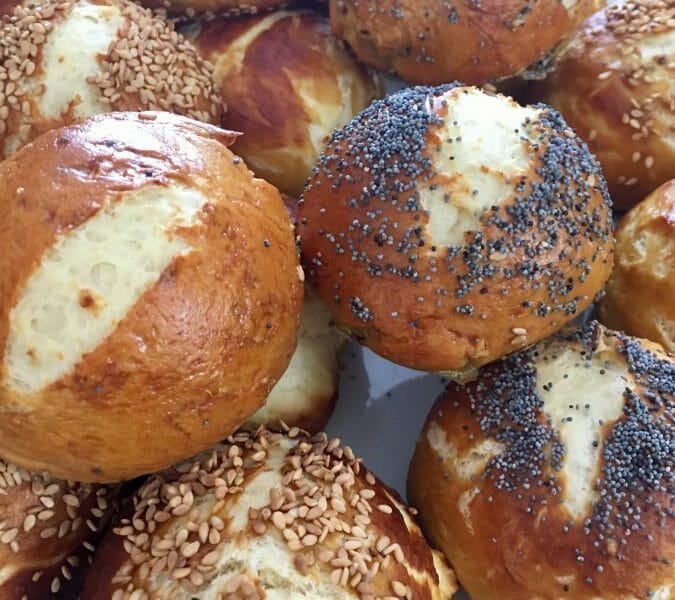 Cliquez pour zoomer ! Mauricette – Petits pains alsaciens Thermomix par Laurette04