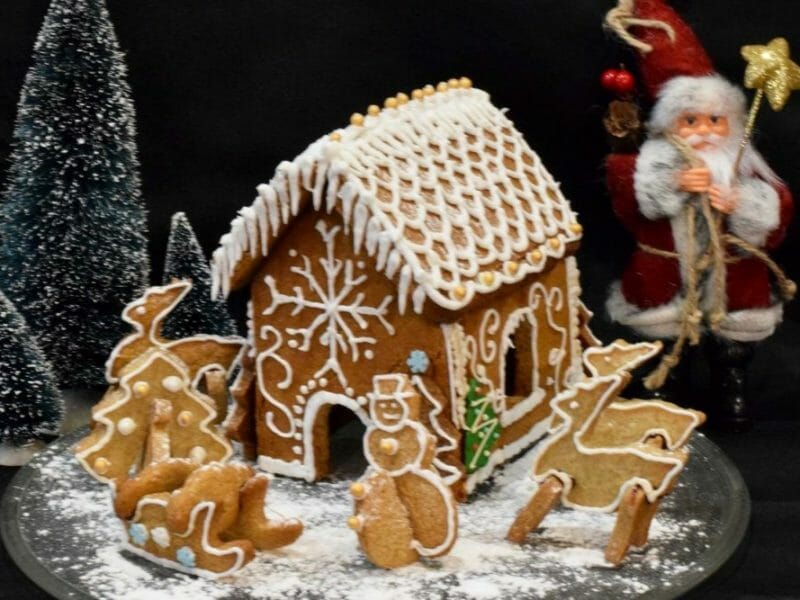 Sablés de Noël décorés au glaçage au Thermomix - Recette Thermomix