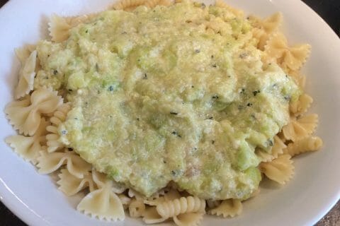 Cliquez pour zoomer ! Farfalle à la crème de courgettes au Thermomix