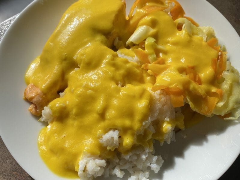 Cliquez pour zoomer ! Saumon sauce curry et tagliatelles de légumes Thermomix par Didou68