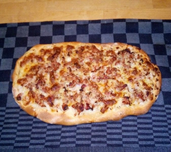 Cliquez pour zoomer ! Fougasse chèvre et lardons Thermomix par Ludi47