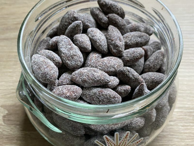Cliquez pour zoomer ! Amandes au chocolat Thermomix par Vnairobi