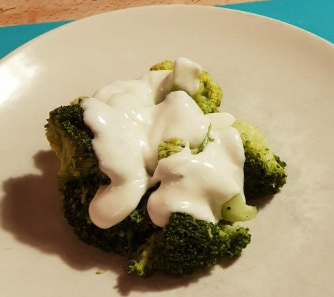 Cliquez pour zoomer ! Brocolis sauce roquefort Thermomix par Akwell