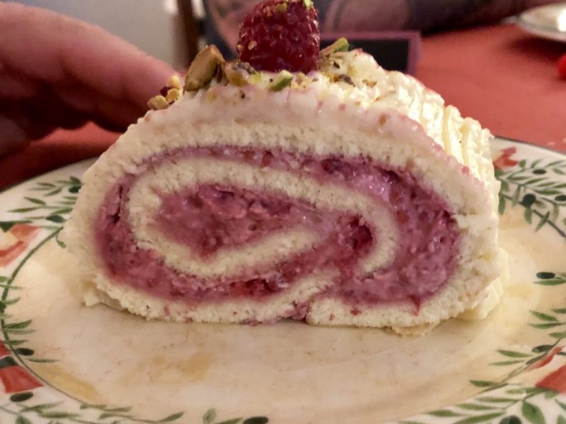 Cliquez pour zoomer ! Bûche de Noël framboises et chocolat blanc Thermomix par Sellino