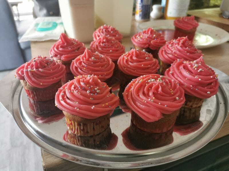 Cliquez pour zoomer ! Cupcakes à la framboise Thermomix par sizzlabless