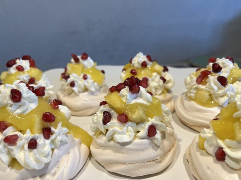 Cliquez pour zoomer ! Mini pavlova aux fraises Thermomix par Kath5124