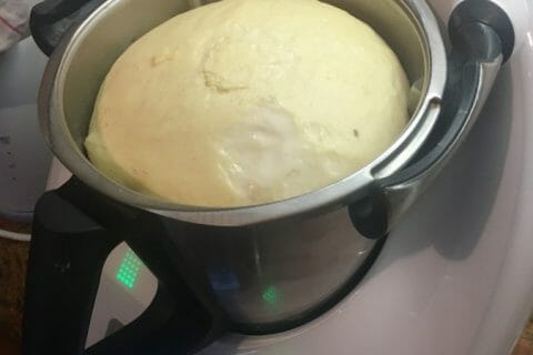 Cliquez pour zoomer ! Brioche tressée à la mie filante Thermomix par Loutteuh