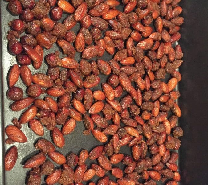 Cliquez pour zoomer ! Amandes grillées à la cannelle et au miel Thermomix par Loutteuh