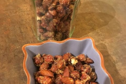 Cliquez pour zoomer ! Amandes grillées à la cannelle et au miel Thermomix par Sirthaal