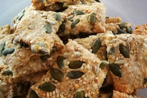 Cliquez pour zoomer ! Crackers salés à l’emmental et aux graines Thermomix par Linda68580