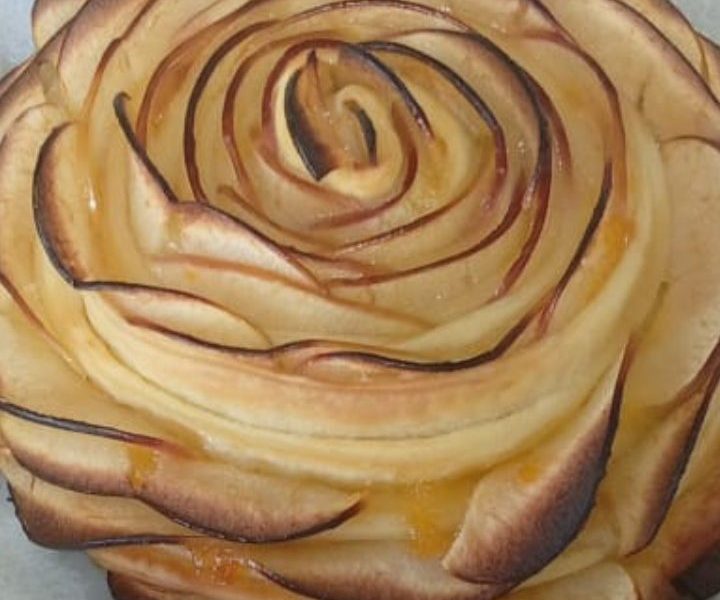 Cliquez pour zoomer ! Roses feuilletées aux pommes Thermomix par bety99