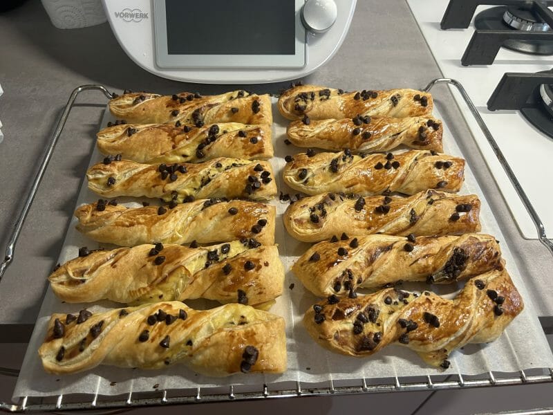 Cliquez pour zoomer ! Torsades crème pâtissière et pépites de chocolat Thermomix par nadmily