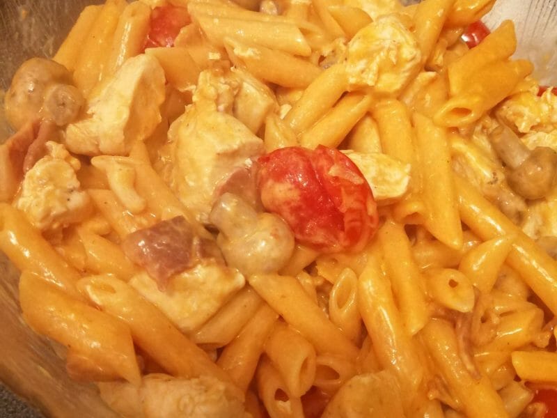 Cliquez pour zoomer ! Pennes au poulet, tomates et champignons Thermomix par Ceciii13