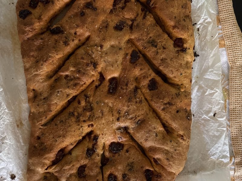 Cliquez pour zoomer ! Fougasse au chorizo et tomates séchées Thermomix par Bichette34