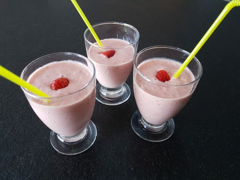 Milk-shake fraise banane au Thermomix - Cookomix