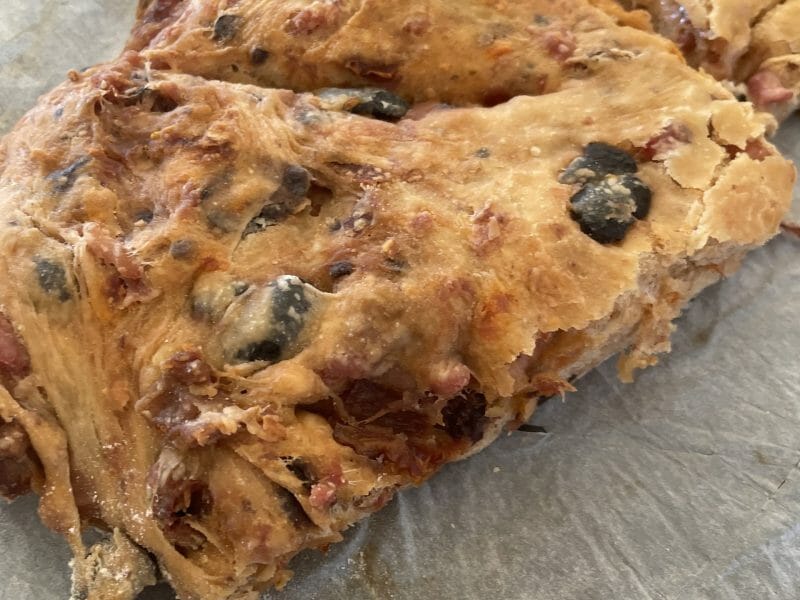 Cliquez pour zoomer ! Fougasse olives et lardons Thermomix par Vio_Lette