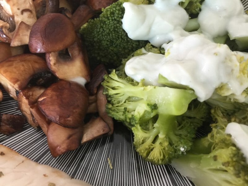 Cliquez pour zoomer ! Brocolis sauce roquefort Thermomix par Eolynde