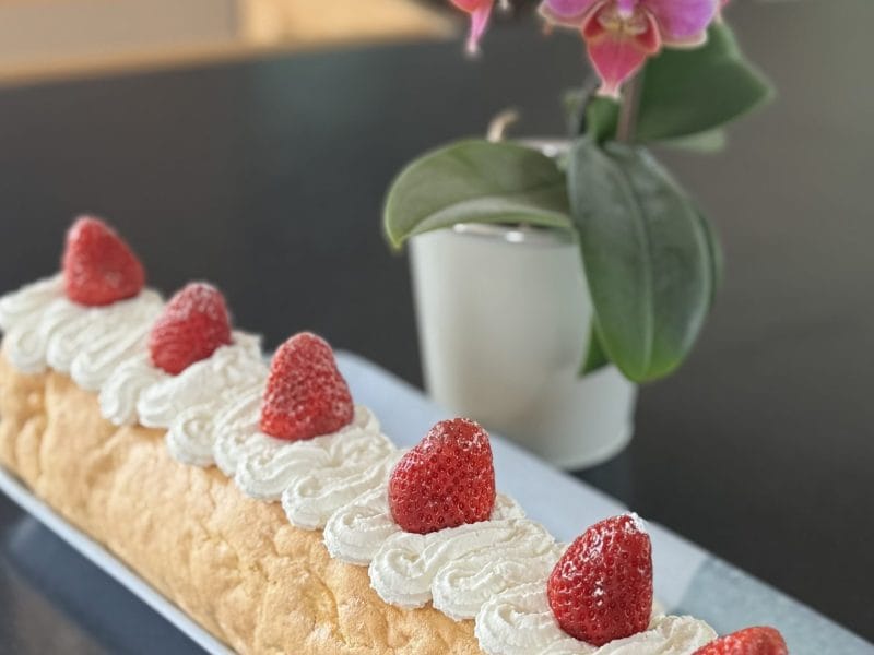 Cliquez pour zoomer ! Fraisier roulé Thermomix par sandrineD