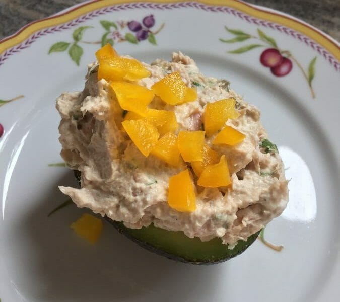 Cliquez pour zoomer ! Avocats aux rillettes de thon au basilic Thermomix par sandrineD