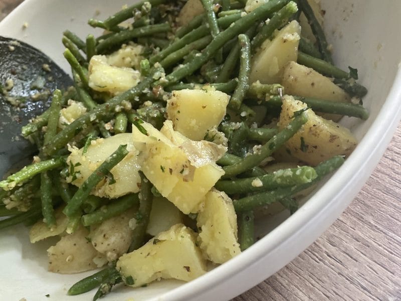 Cliquez pour zoomer ! Pommes de terre et haricots verts à l’ail et au persil Thermomix par coco@31