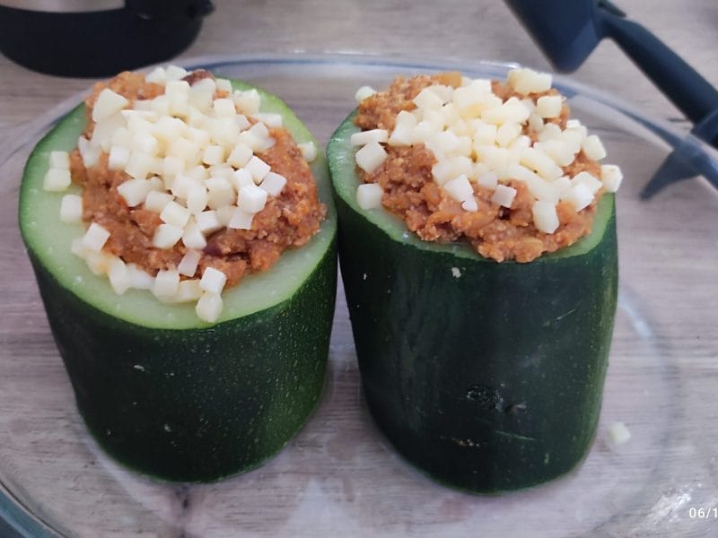 Cliquez pour zoomer ! Courgettes farcies à la viande hachée Thermomix par Beabe
