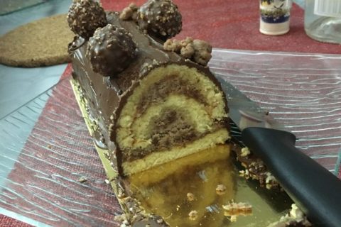 Cliquez pour zoomer ! Bûche Ferrero Rocher Thermomix par Mallory30