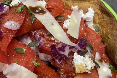 Cliquez pour zoomer ! Tarte feuilletée fromage frais et tomates Thermomix par gazellelr