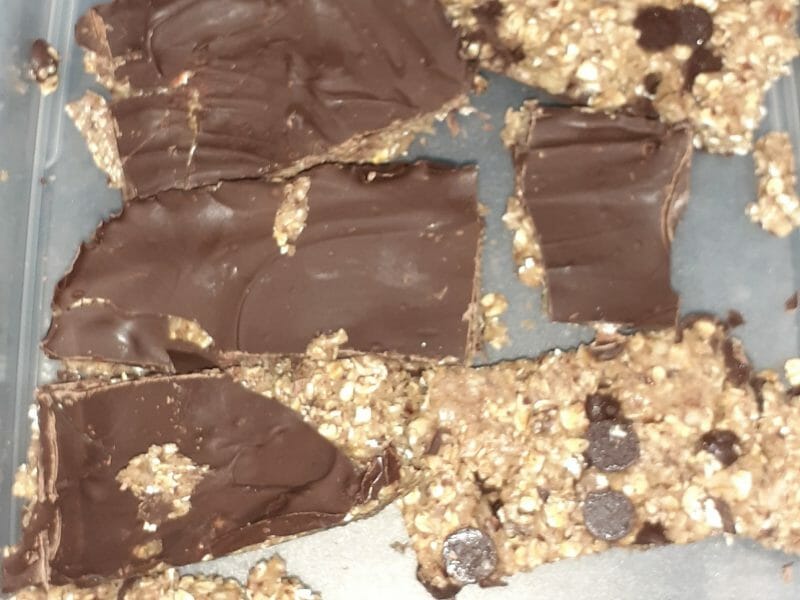 Cliquez pour zoomer ! Barres de céréales à l’avoine, noisettes, banane et chocolat Thermomix par Celine_44