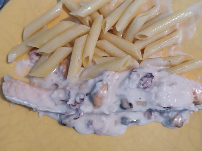 Cliquez pour zoomer ! Saumon à la sauce diéppoise Thermomix par bouboo27