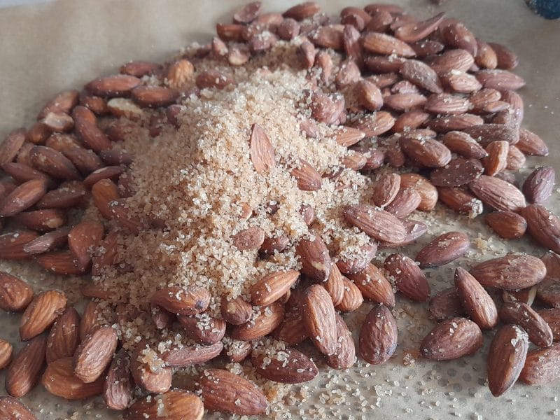 Cliquez pour zoomer ! Amandes grillées à la noix de coco Thermomix par BZHSandra