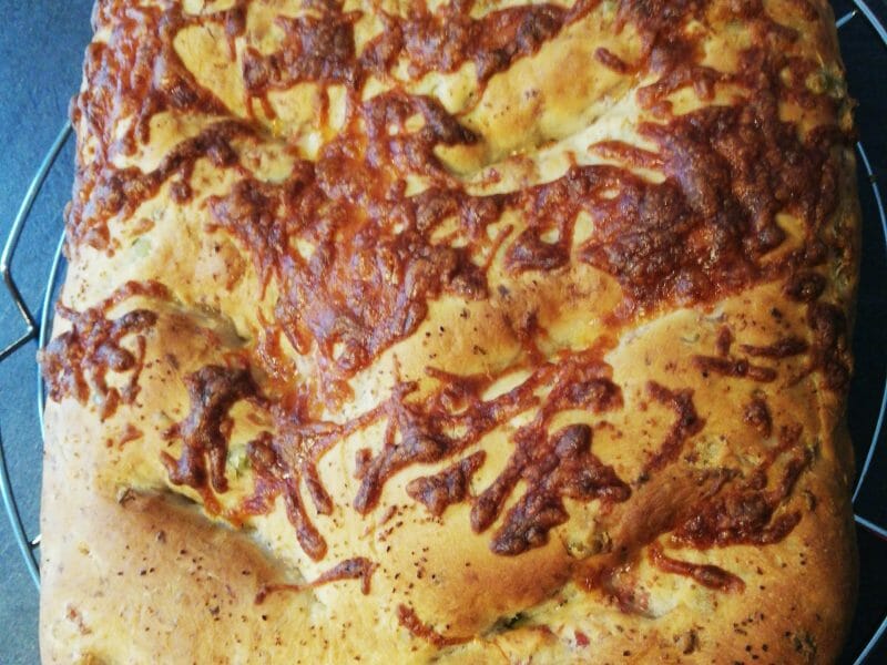 Cliquez pour zoomer ! Fougasse olives et lardons Thermomix par charlenalio