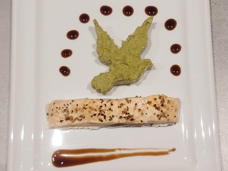 Cliquez pour zoomer ! Saumon sur purée de brocolis Thermomix par VanessaG67