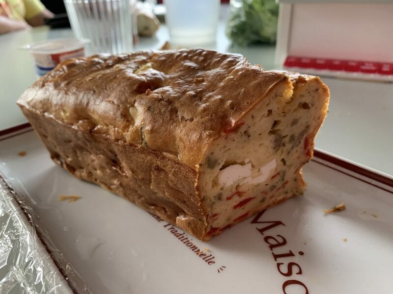 Cliquez pour zoomer ! Cake aux poivrons, fêta et olives Thermomix par Cathy39100