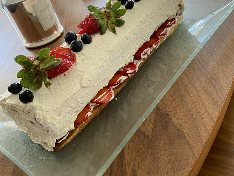 Cliquez pour zoomer ! Fraisier roulé Thermomix par Rajia