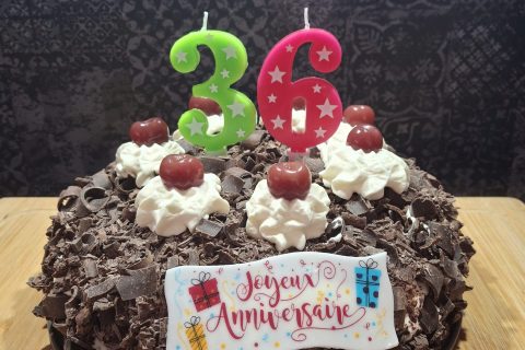 Cliquez pour zoomer ! Bûche forêt noire Thermomix par belette3324