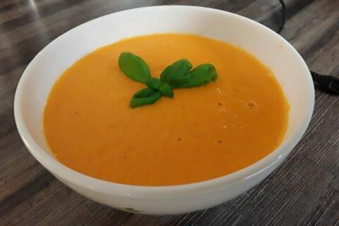 Cliquez pour zoomer ! Velouté de carottes et poivrons rouges au Thermomix