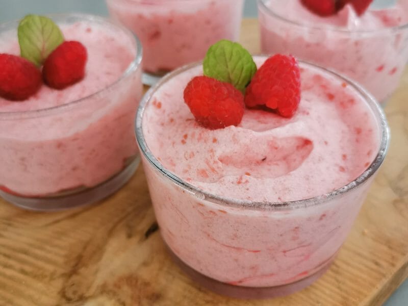 Cliquez pour zoomer ! Mousse à la framboise et son coulis Thermomix par Nathacook77